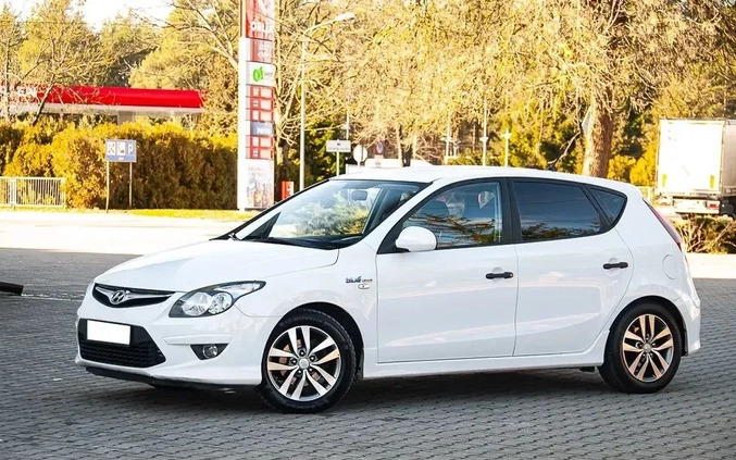 Hyundai I30 cena 22999 przebieg: 170000, rok produkcji 2010 z Lipno małe 407